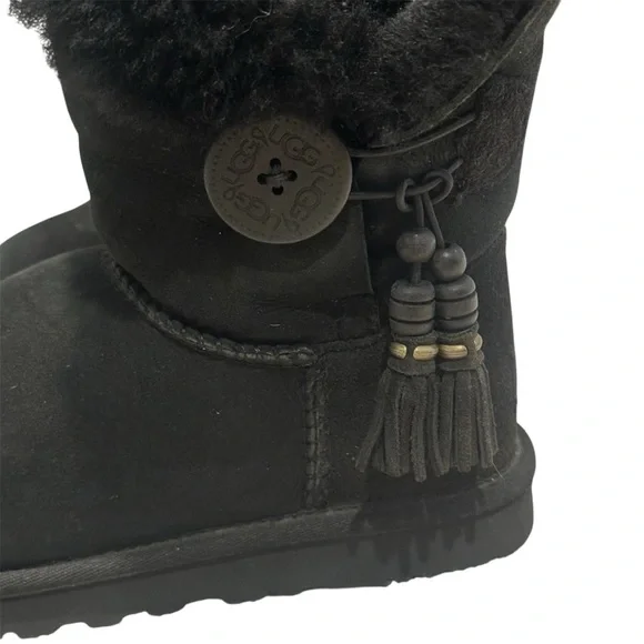 Ugg Bailey Button Charms Short Black Boots Size 6 - Picture 4 of 5